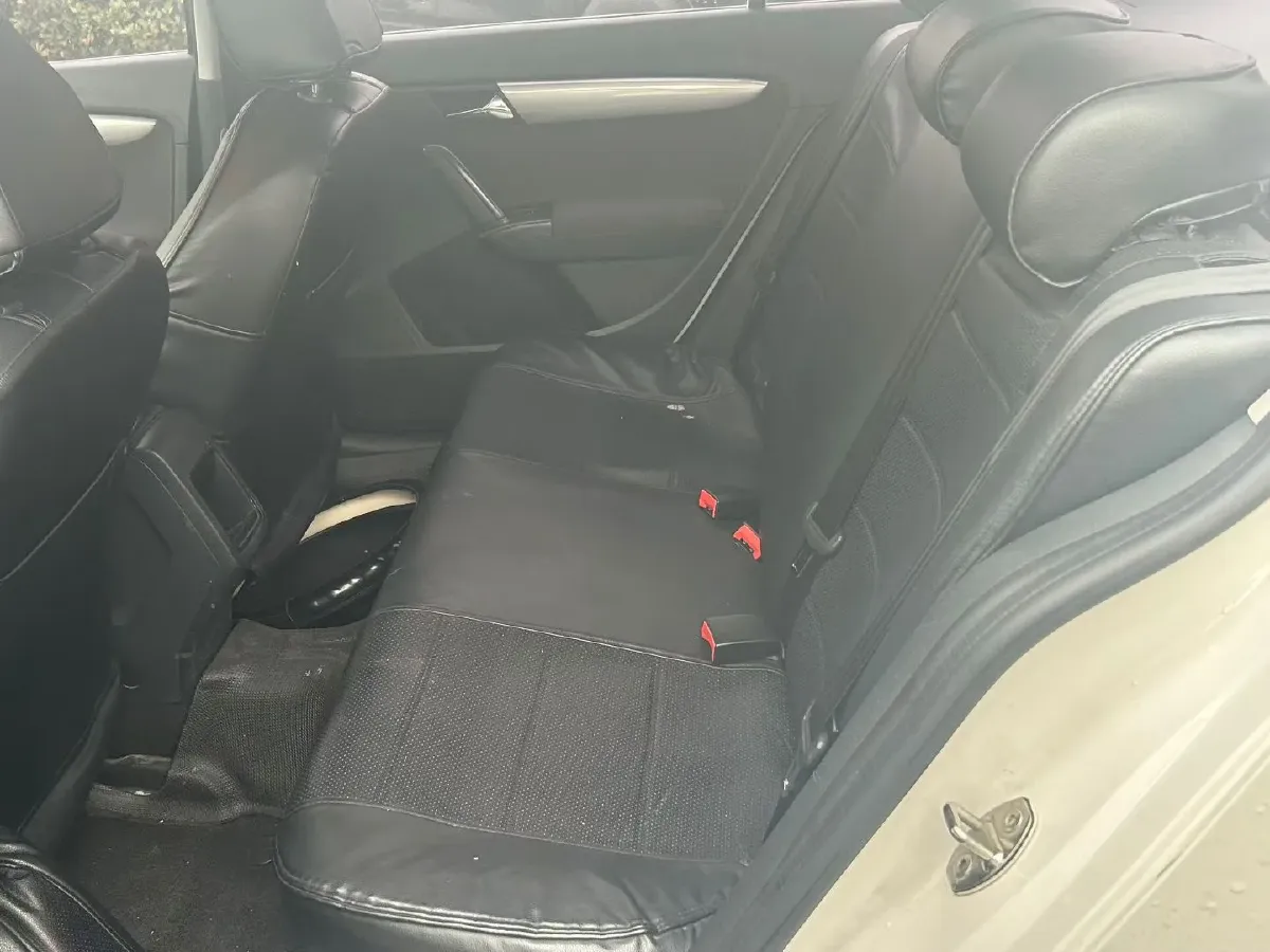 2013 Volkswagen Lavida 1.6L 110HP L4 6AT,autocango,china used car exporter,china ev exporter,chinese used car exporter,chinese used ev exporter