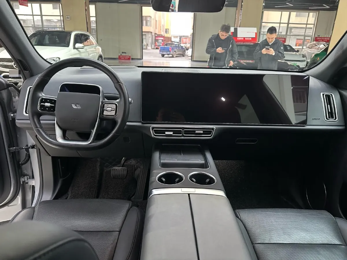 2023 Li L7 Range Extended 154HP REEV 40.9KWH,autocango,china used car exporter,china ev exporter,chinese used car exporter,chinese used ev exporter