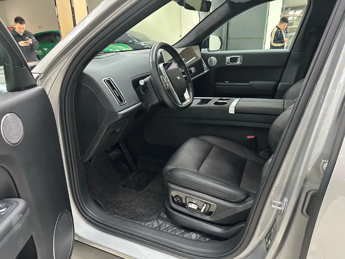 2023 Li L7 Range Extended 154HP REEV 40.9KWH,autocango,china used car exporter,china ev exporter,chinese used car exporter,chinese used ev exporter