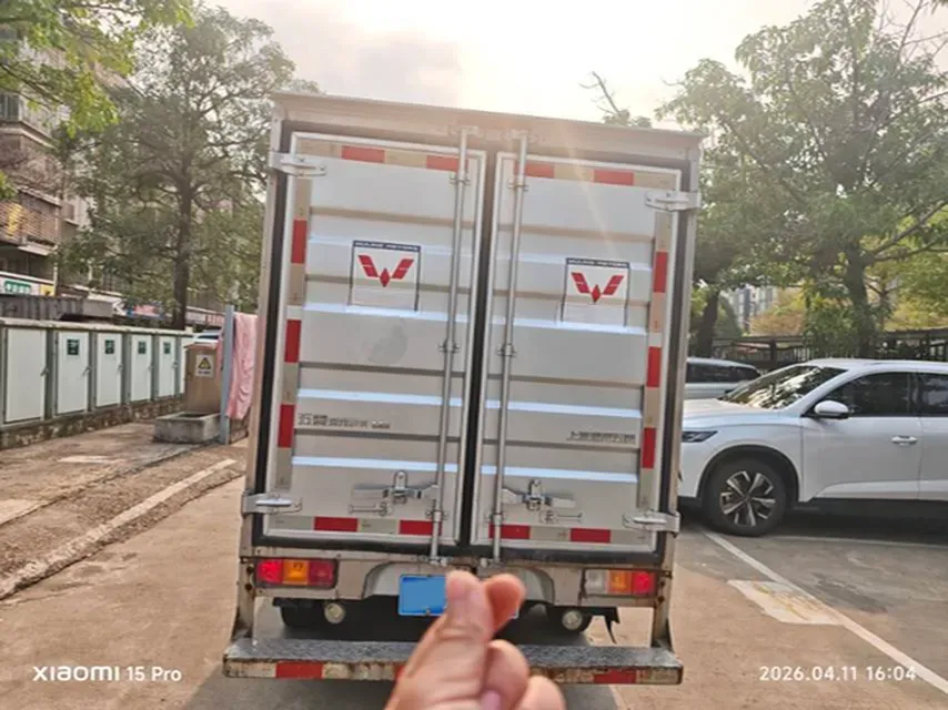 2021 WuLing RongGuang 1.5L 99HP L4 5MT,autocango,china used car exporter,china ev exporter,chinese used car exporter,chinese used ev exporter