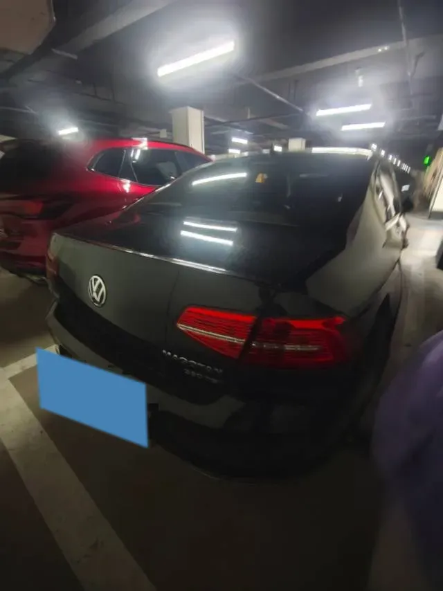 2019 Volkswagen Magotan 2.0T 186HP L4 7DCT,autocango,china used car exporter,china ev exporter,chinese used car exporter,chinese used ev exporter