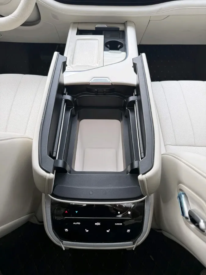 2025 WEY BlueMountain 1.5T 170HP L4 4DHT PHEV 44.5KWH,autocango,china used car exporter,china ev exporter,chinese used car exporter,chinese used ev exporter