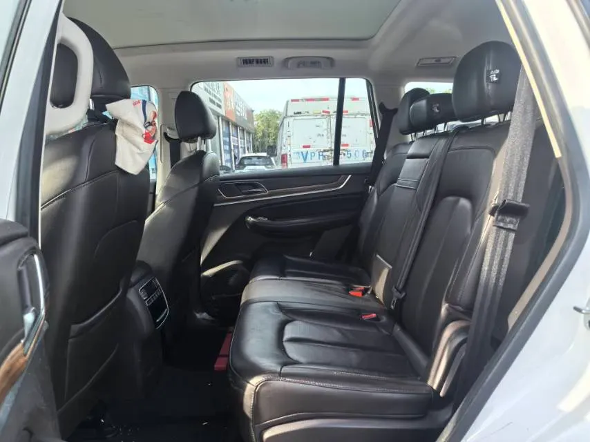 2018 Roewe RX5 2.0T 220HP L4 6DCT,autocango,china used car exporter,china ev exporter,chinese used car exporter,chinese used ev exporter