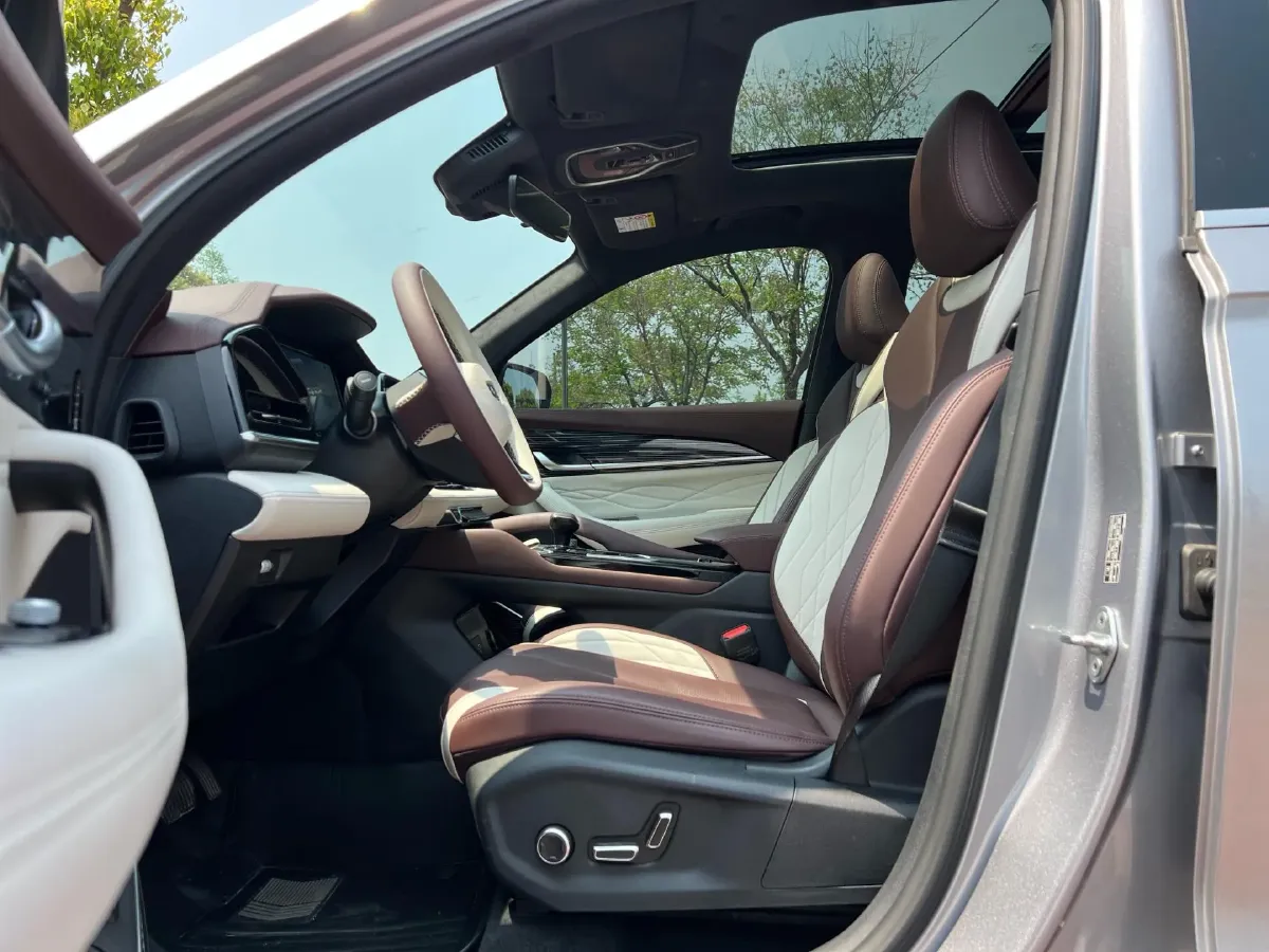 2021 Geely Monjaro 2.0T 218HP L4 7DCT,autocango,china used car exporter,china ev exporter,chinese used car exporter,chinese used ev exporter