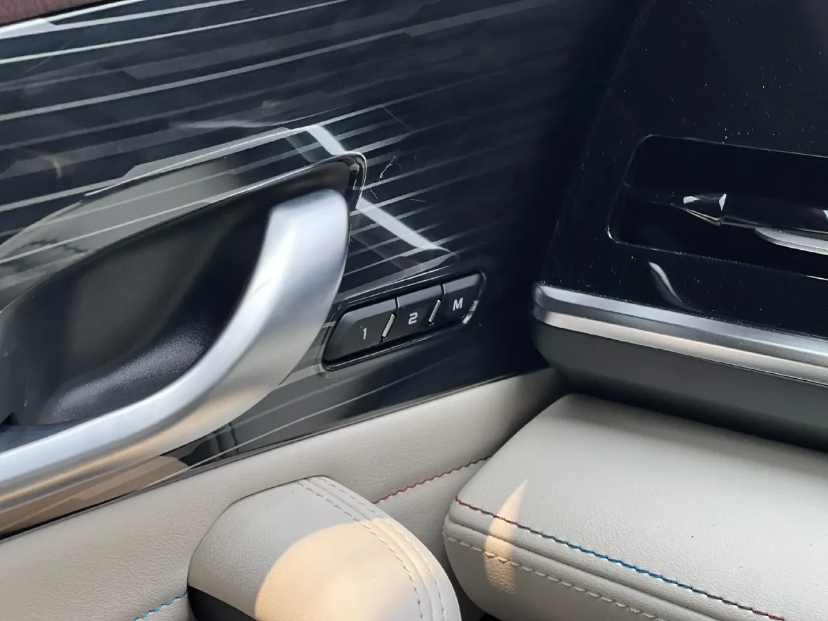 2021 Geely Monjaro 2.0T 218HP L4 7DCT,autocango,china used car exporter,china ev exporter,chinese used car exporter,chinese used ev exporter