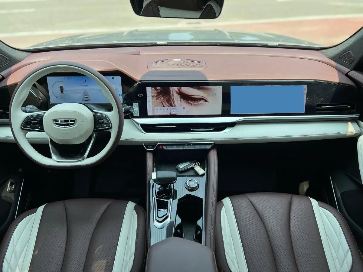 2021 Geely Monjaro 2.0T 218HP L4 7DCT,autocango,china used car exporter,china ev exporter,chinese used car exporter,chinese used ev exporter