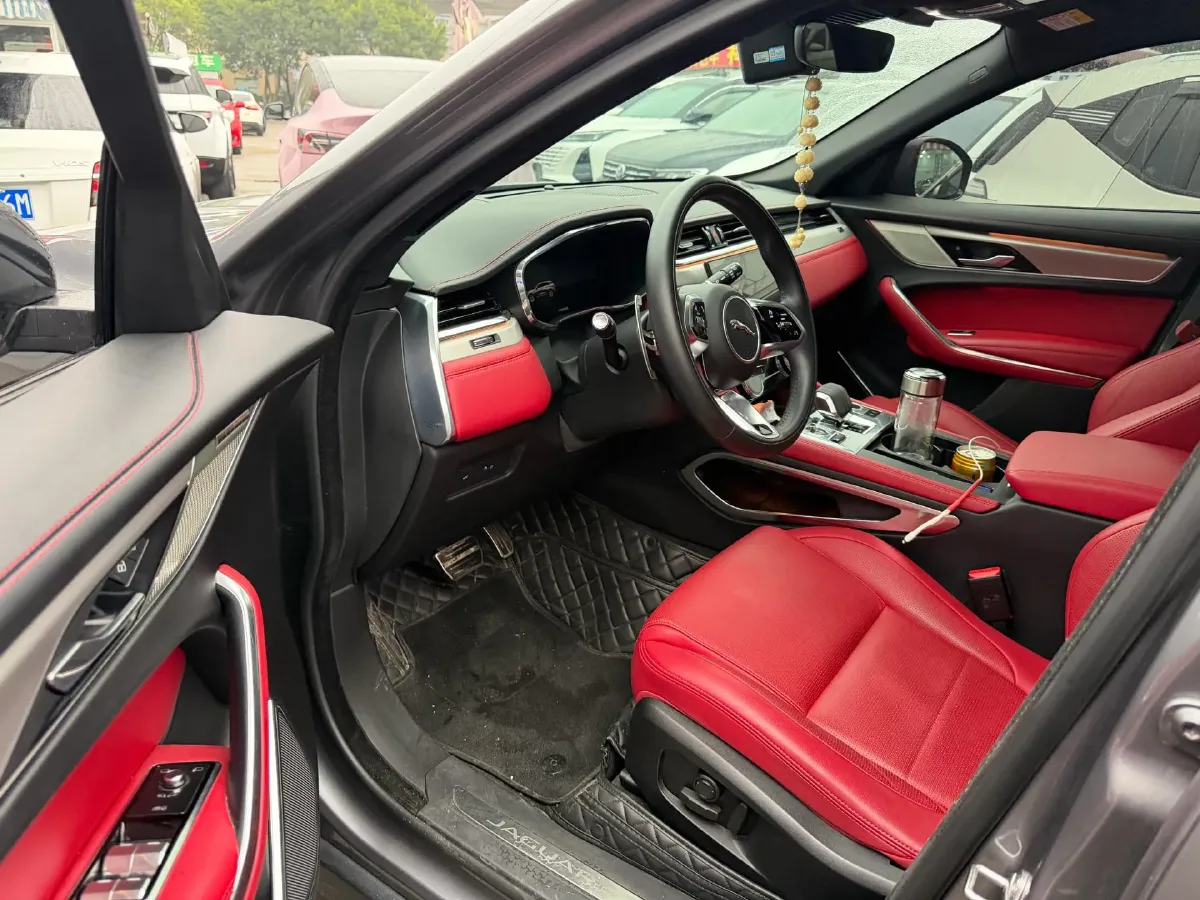 2022 Jaguar F-PACE 2.0T 250HP L4 8AT,autocango,china used car exporter,china ev exporter,chinese used car exporter,chinese used ev exporter