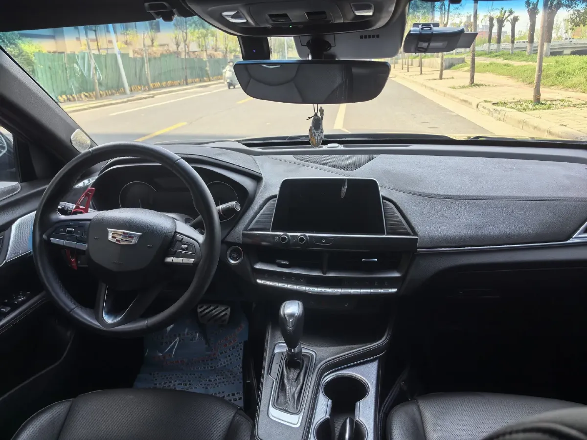 2022 Cadillac CT4 2.0T 237HP L4 8AT,autocango,china used car exporter,china ev exporter,chinese used car exporter,chinese used ev exporter