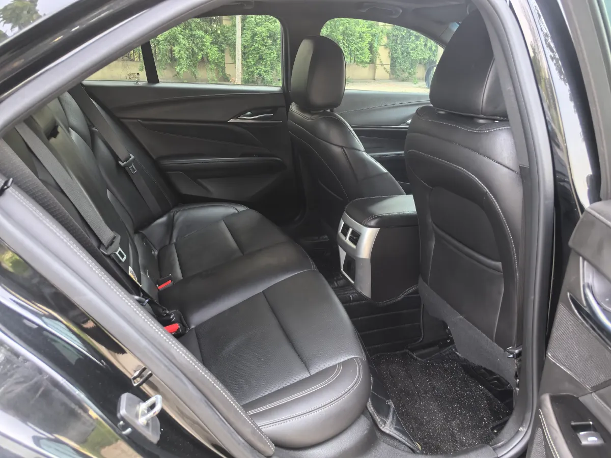 2022 Cadillac CT4 2.0T 237HP L4 8AT,autocango,china used car exporter,china ev exporter,chinese used car exporter,chinese used ev exporter