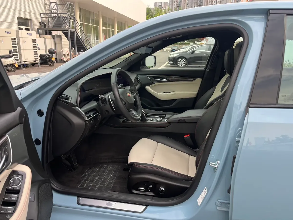 2025 Cadillac CT5 2.0T 237HP L4 10AT,autocango,china used car exporter,china ev exporter,chinese used car exporter,chinese used ev exporter