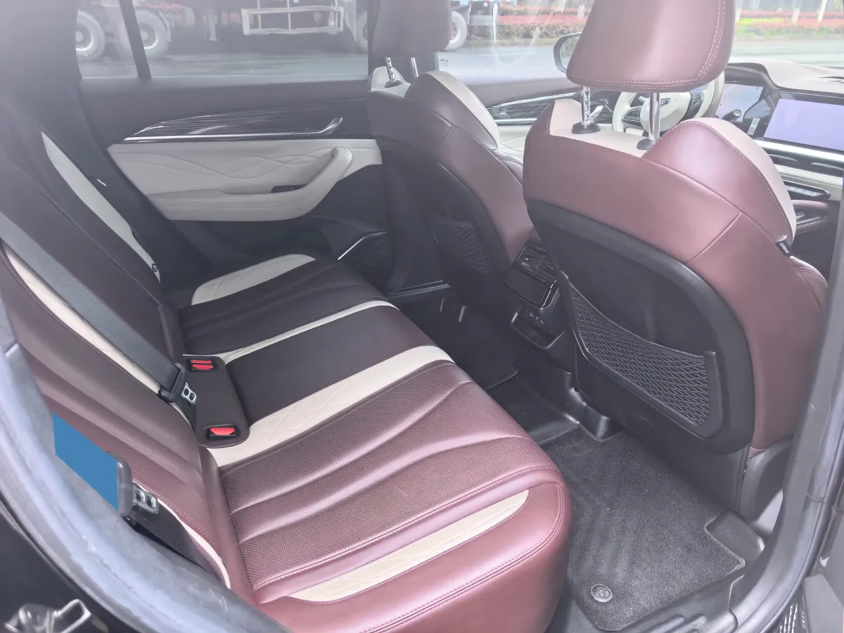 2021 Geely Monjaro 2.0T 218HP L4 7DCT,autocango,china used car exporter,china ev exporter,chinese used car exporter,chinese used ev exporter