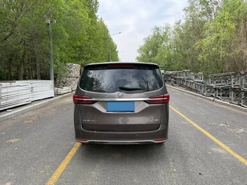 2022 Buick GL8 2.0T 237HP L4 9AT,autocango,china used car exporter,china ev exporter,chinese used car exporter,chinese used ev exporter