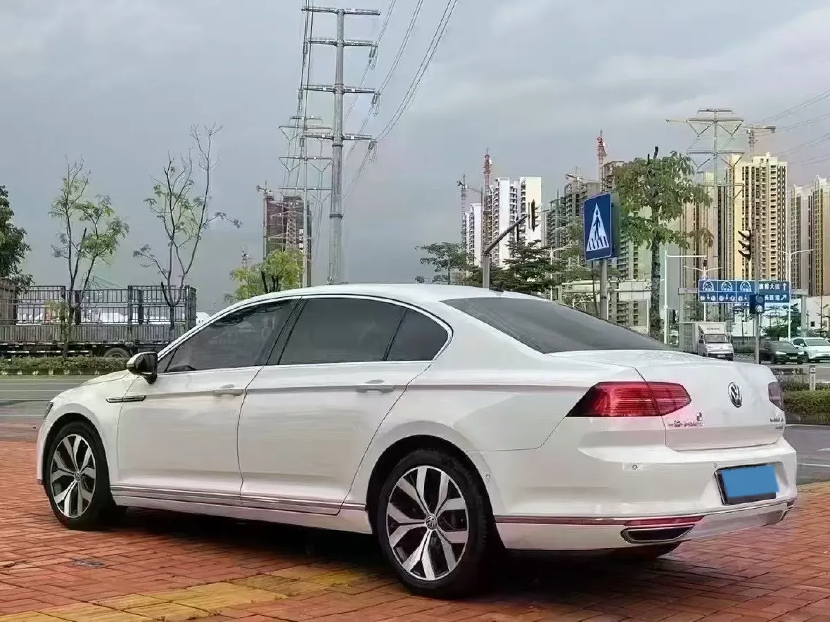 2018 Volkswagen Magotan 1.8T 180HP L4 7DCT,autocango,china used car exporter,china ev exporter,chinese used car exporter,chinese used ev exporter
