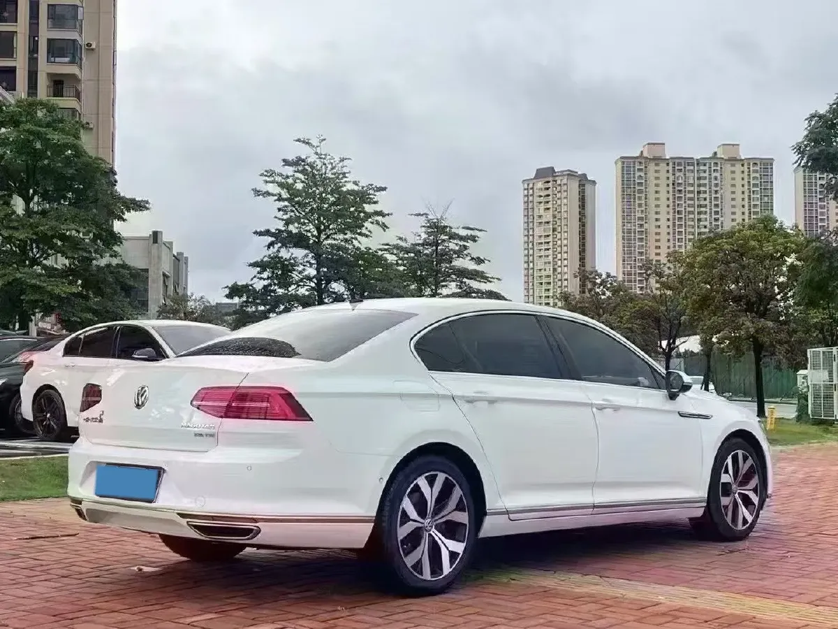2018 Volkswagen Magotan 1.8T 180HP L4 7DCT,autocango,china used car exporter,china ev exporter,chinese used car exporter,chinese used ev exporter