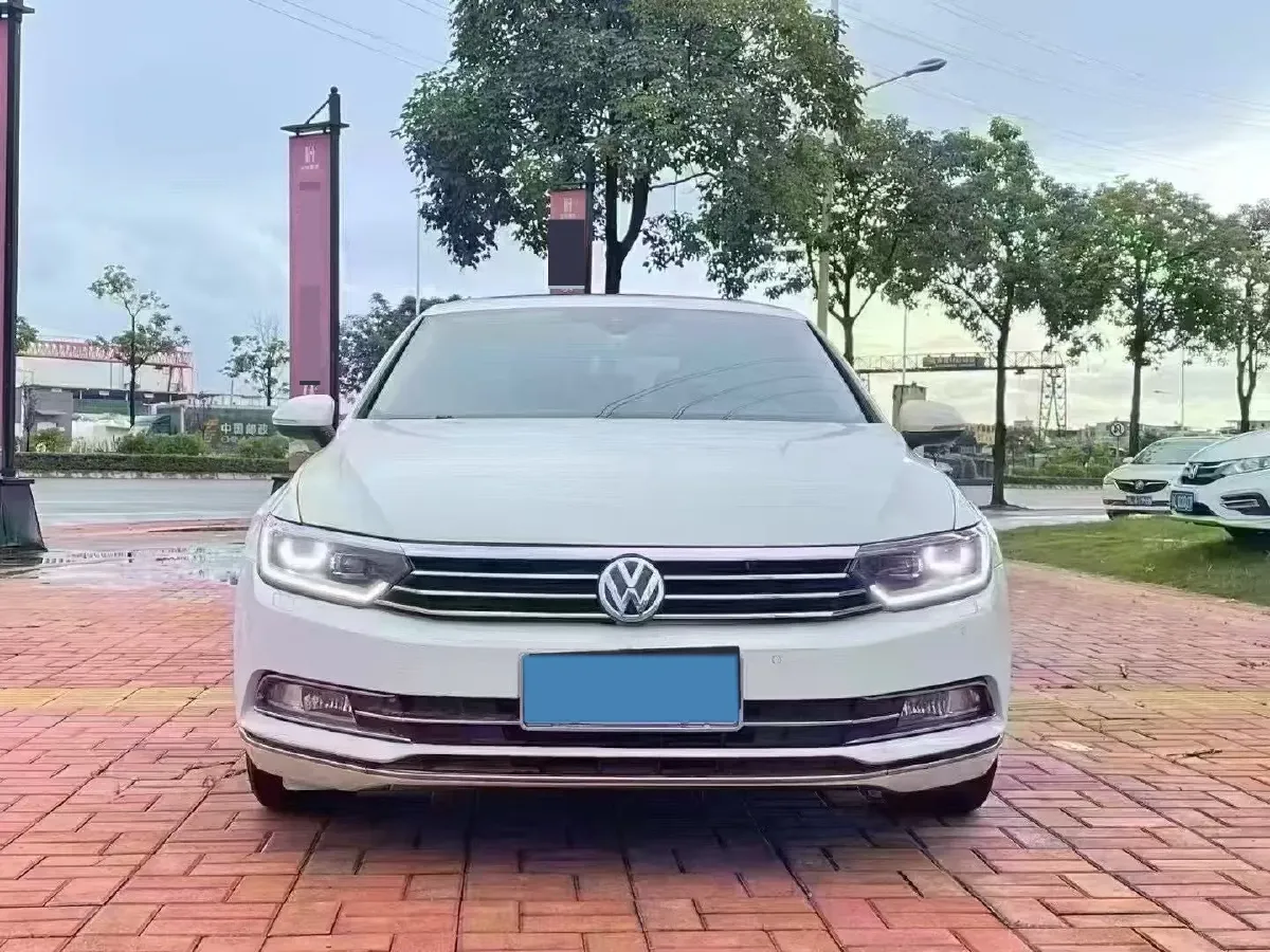 2018 Volkswagen Magotan 1.8T 180HP L4 7DCT,autocango,china used car exporter,china ev exporter,chinese used car exporter,chinese used ev exporter