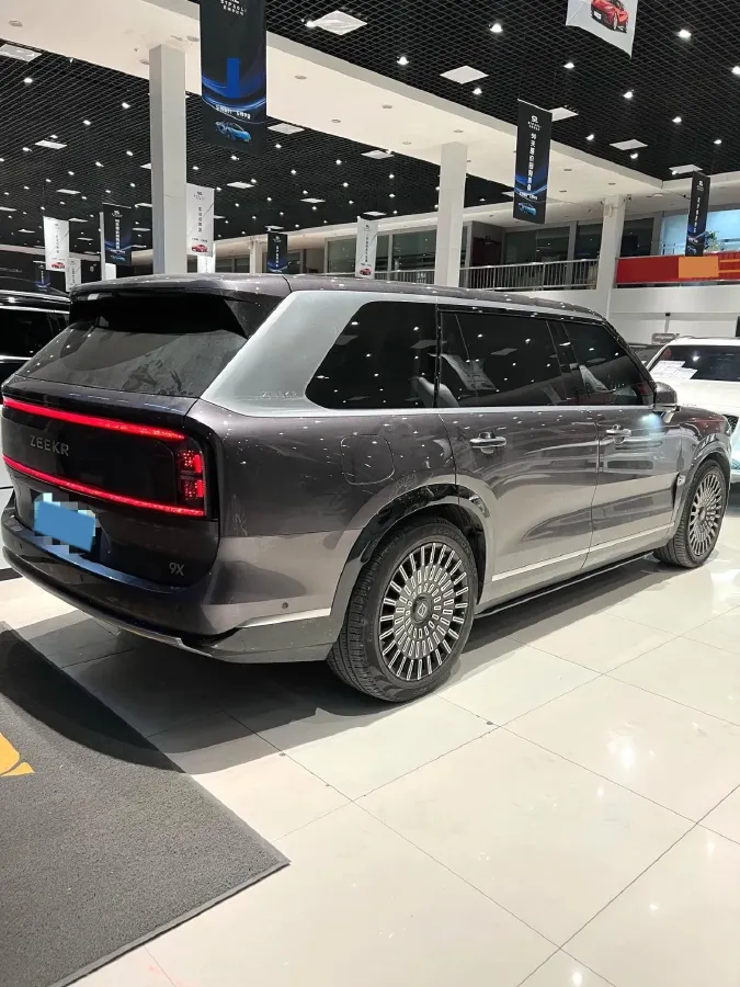 2025 Zeekr 9X 2.0T 279HP L4 1DHT PHEV,autocango,china used car exporter,china ev exporter,chinese used car exporter,chinese used ev exporter