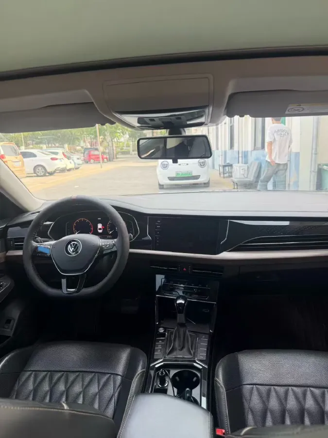 2020 Volkswagen Passat 2.0T 186HP L4 7DCT,autocango,china used car exporter,china ev exporter,chinese used car exporter,chinese used ev exporter