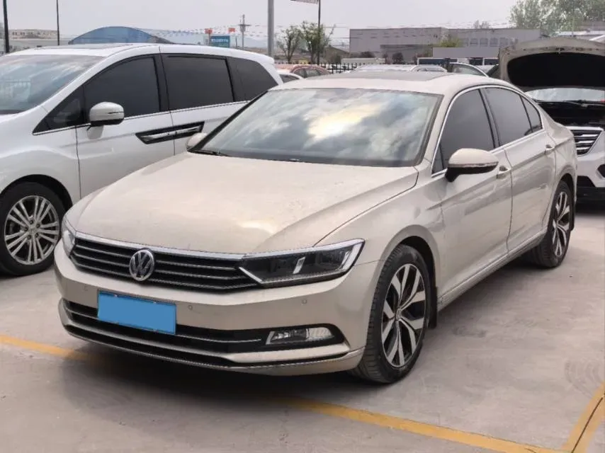 2018 Volkswagen Magotan 1.8T 180HP L4 7DCT,autocango,china used car exporter,china ev exporter,chinese used car exporter,chinese used ev exporter