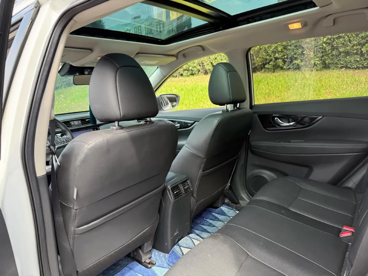 2022 Nissan X-Trail 2.0L 151HP L4 CVT,autocango,china used car exporter,china ev exporter,chinese used car exporter,chinese used ev exporter