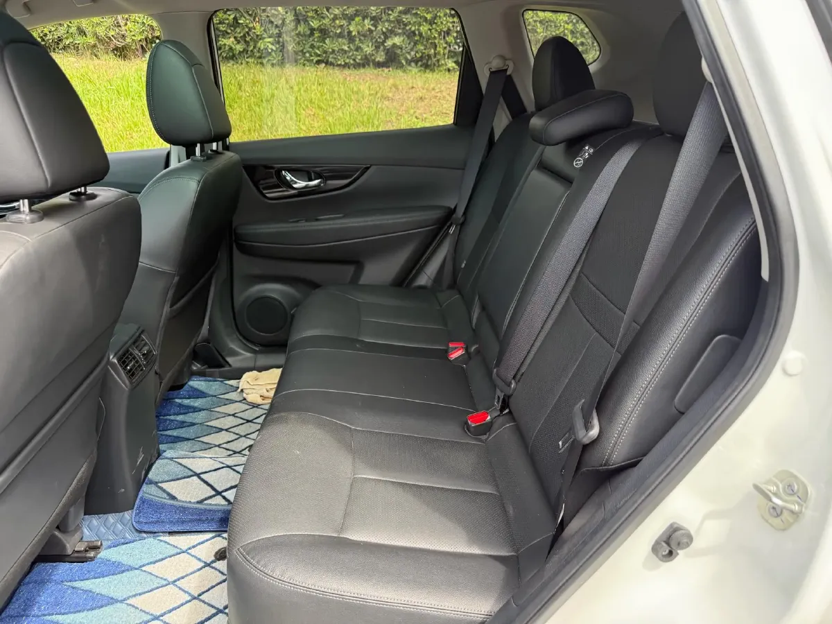 2022 Nissan X-Trail 2.0L 151HP L4 CVT,autocango,china used car exporter,china ev exporter,chinese used car exporter,chinese used ev exporter