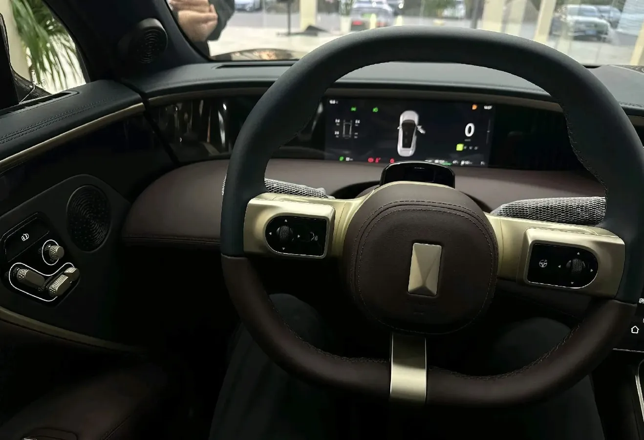 2025 Avatr 11 1.5T 156HP L4 REEV,autocango,china used car exporter,china ev exporter,chinese used car exporter,chinese used ev exporter