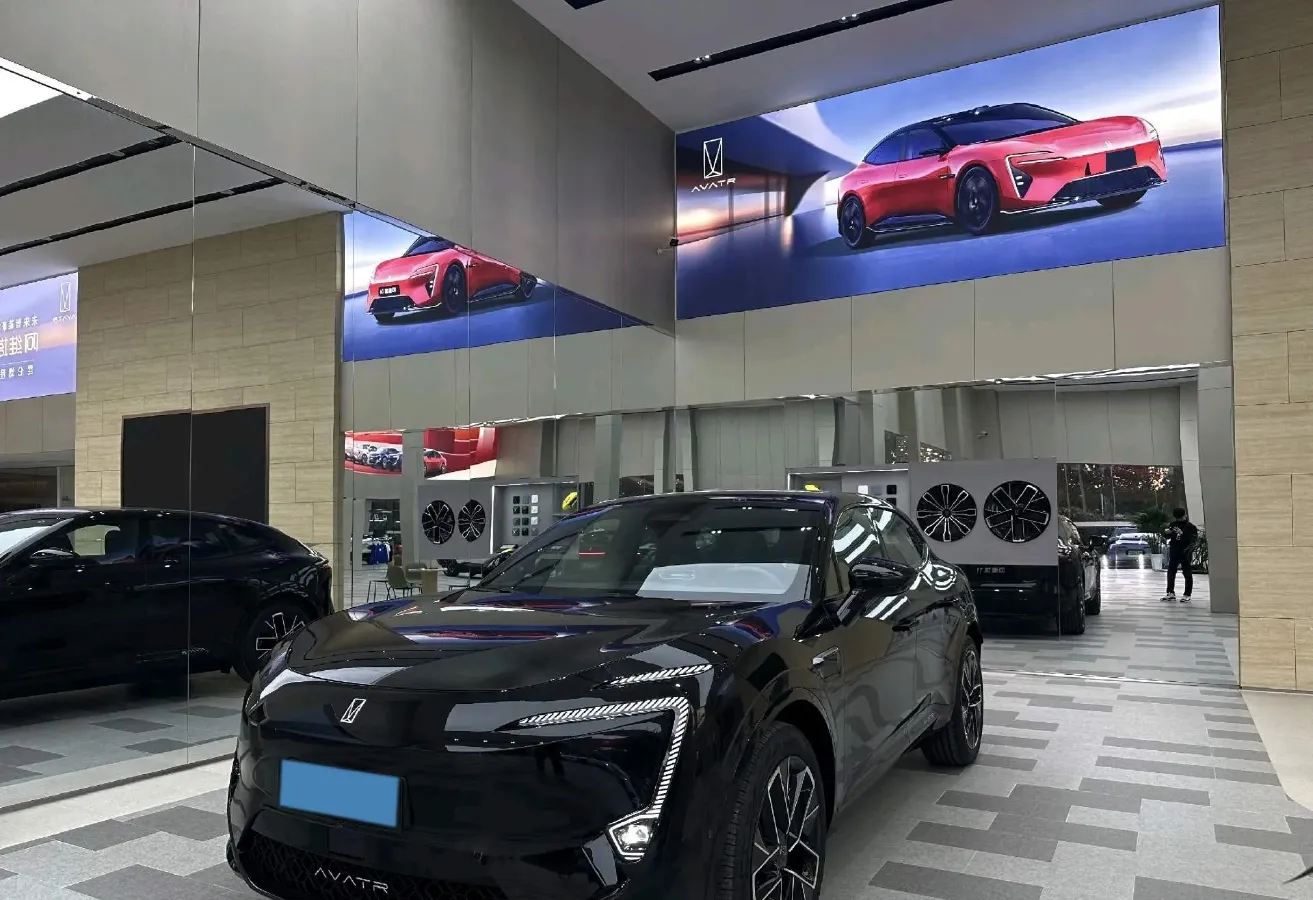 2025 Avatr 11 1.5T 156HP L4 REEV,autocango,china used car exporter,china ev exporter,chinese used car exporter,chinese used ev exporter