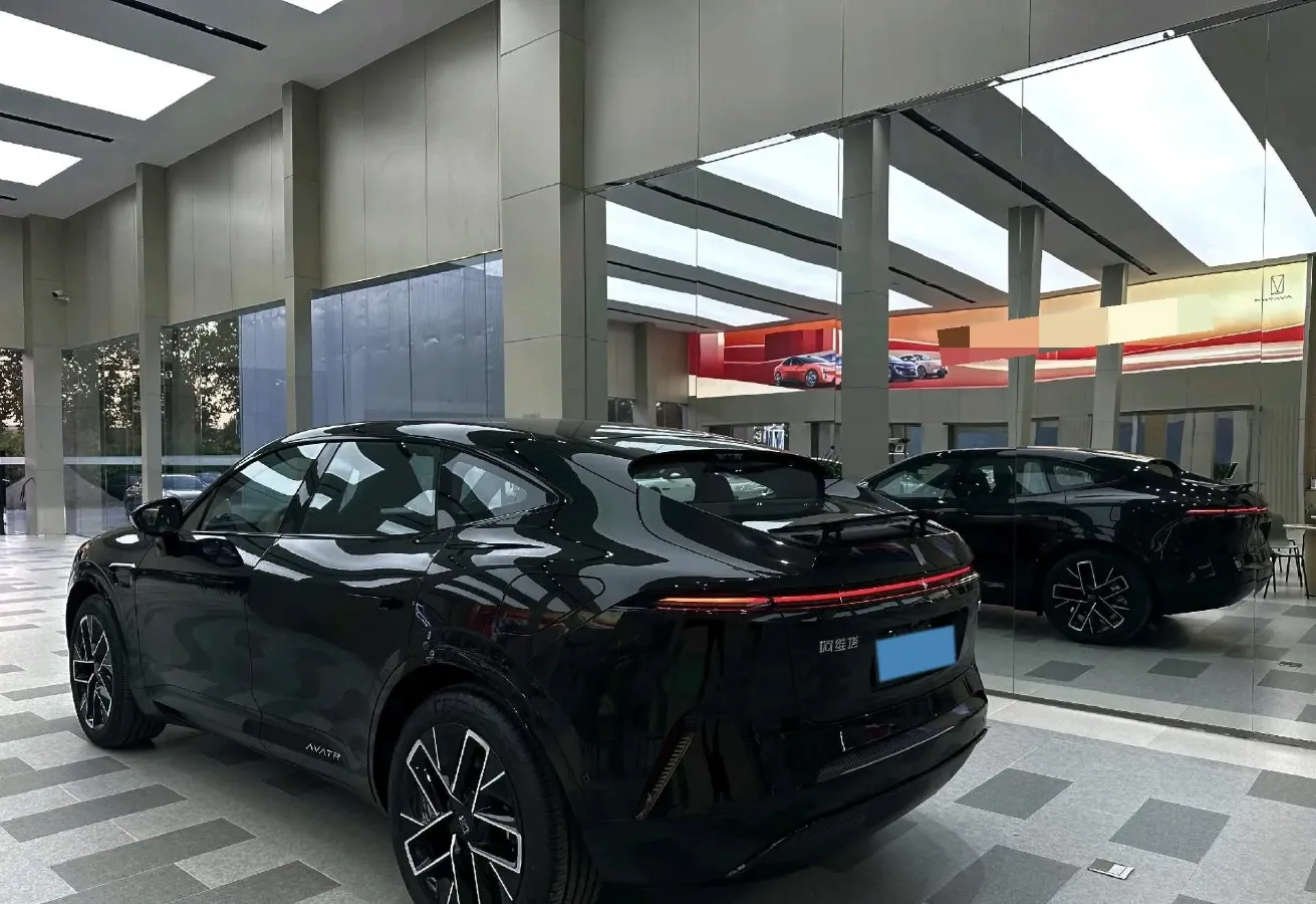 2025 Avatr 11 1.5T 156HP L4 REEV,autocango,china used car exporter,china ev exporter,chinese used car exporter,chinese used ev exporter