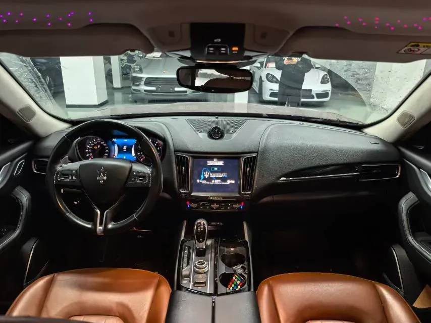 2018 Jaguar XJ 3.0T 340HP V6 8AT,autocango,china used car exporter,china ev exporter,chinese used car exporter,chinese used ev exporter