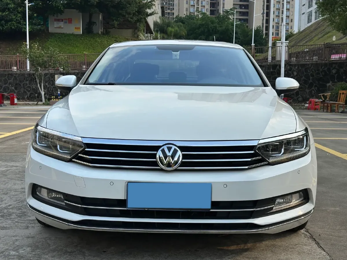 2019 Volkswagen Magotan 2.0T 186HP L4 7DCT,autocango,china used car exporter,china ev exporter,chinese used car exporter,chinese used ev exporter