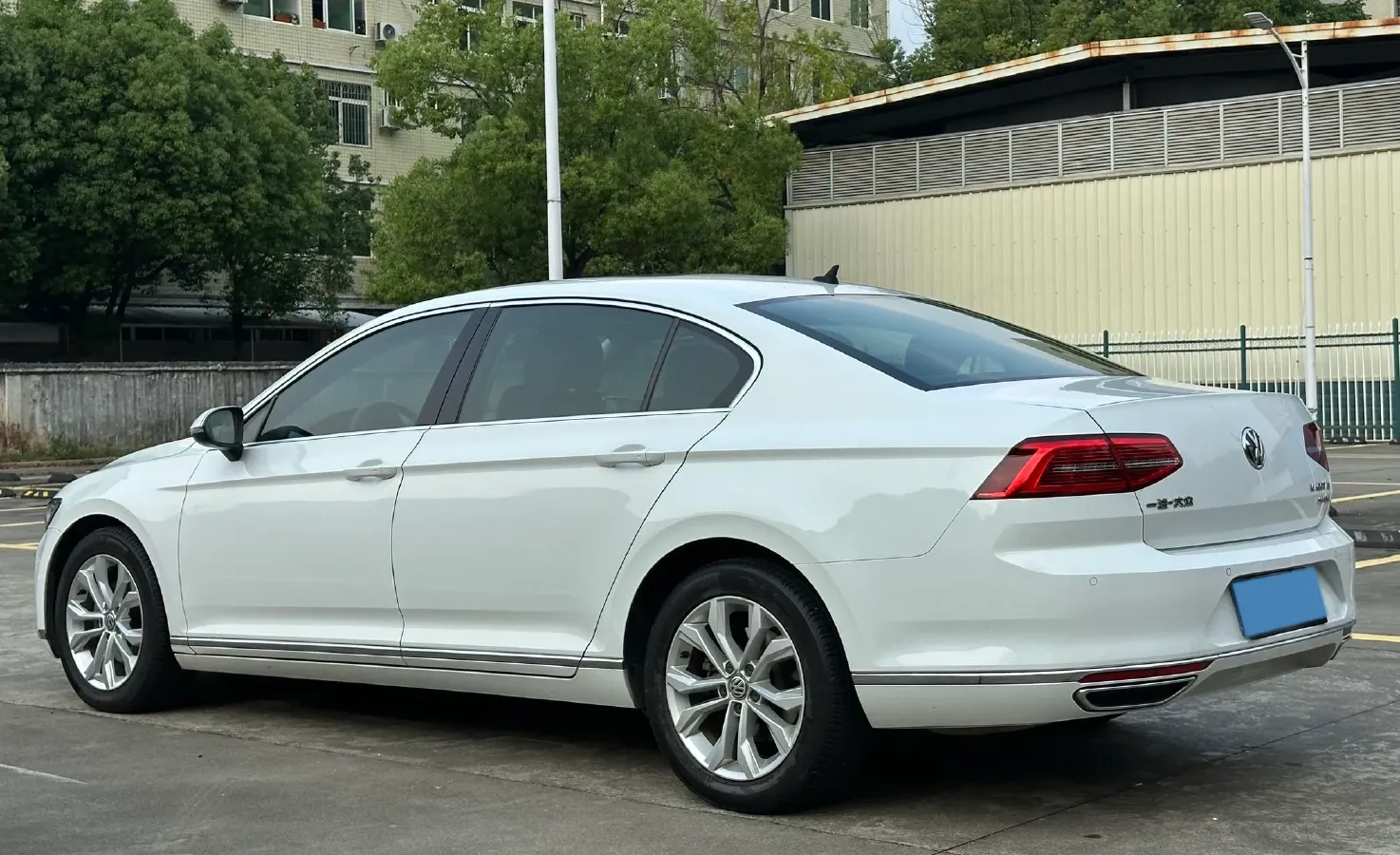 2019 Volkswagen Magotan 2.0T 186HP L4 7DCT,autocango,china used car exporter,china ev exporter,chinese used car exporter,chinese used ev exporter