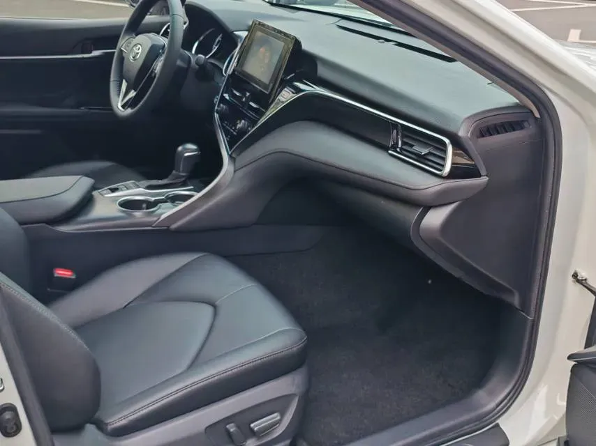 2021 Toyota Camry 2.5L 178HP L4 E-CVT Hybrid,autocango,china used car exporter,china ev exporter,chinese used car exporter,chinese used ev exporter