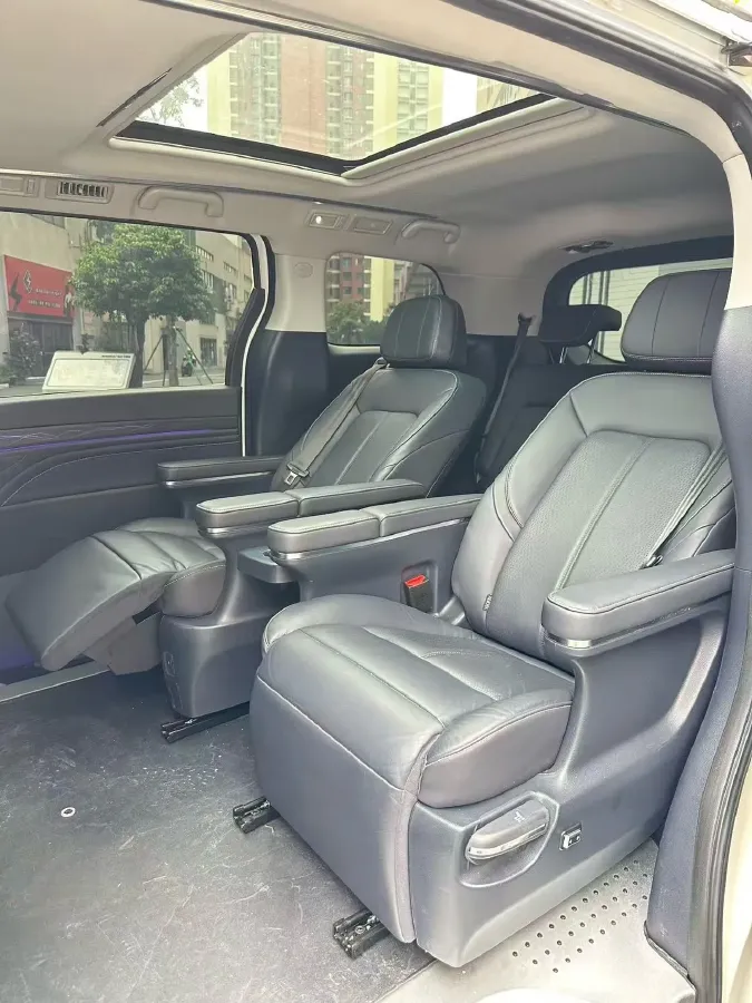 2021 GAC Trumpchi M8 2.0T 252HP L4 8AT,autocango,china used car exporter,china ev exporter,chinese used car exporter,chinese used ev exporter