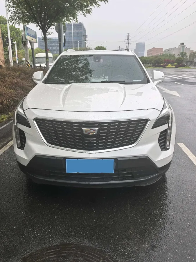 2020 Cadillac XT4 2.0T 241HP L4 9AT,autocango,china used car exporter,china ev exporter,chinese used car exporter,chinese used ev exporter