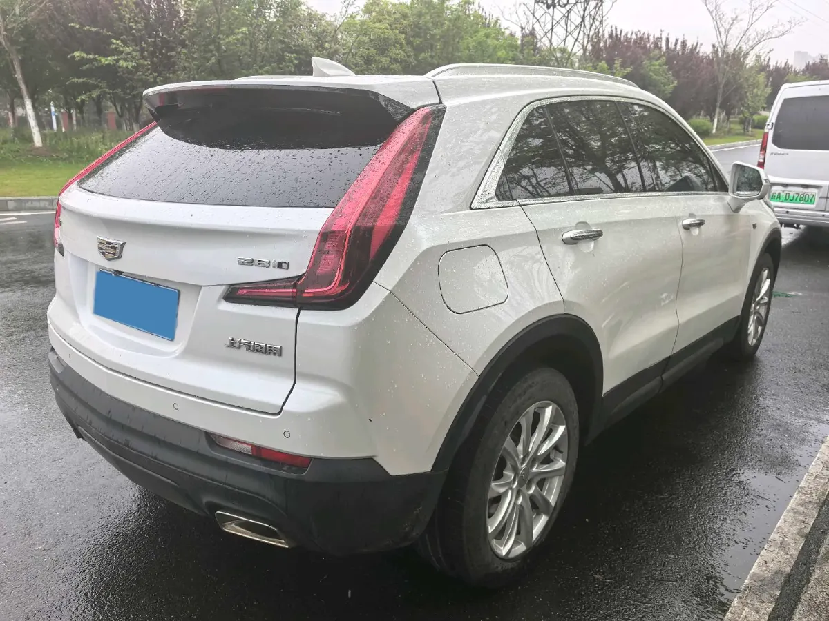 2020 Cadillac XT4 2.0T 241HP L4 9AT,autocango,china used car exporter,china ev exporter,chinese used car exporter,chinese used ev exporter