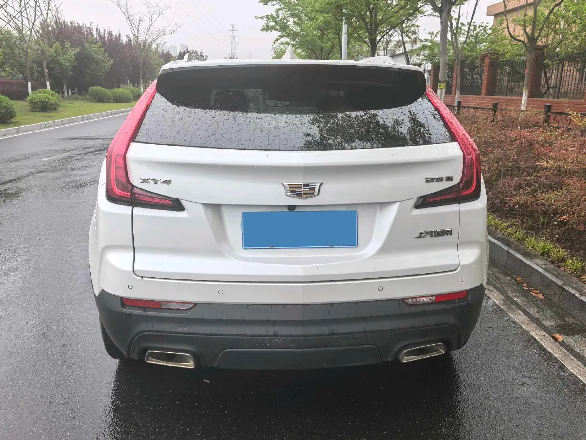 2020 Cadillac XT4 2.0T 241HP L4 9AT,autocango,china used car exporter,china ev exporter,chinese used car exporter,chinese used ev exporter