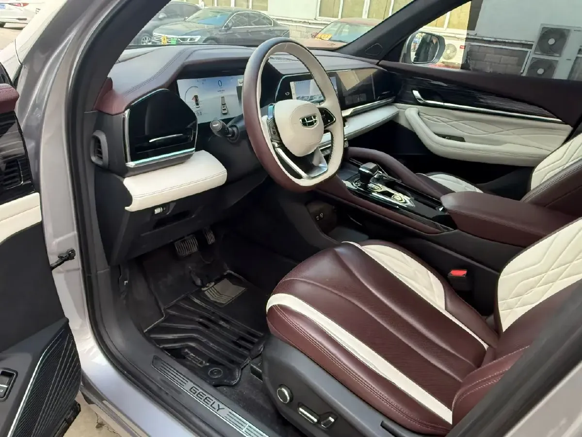 2021 Geely Monjaro 2.0T 218HP L4 7DCT,autocango,china used car exporter,china ev exporter,chinese used car exporter,chinese used ev exporter