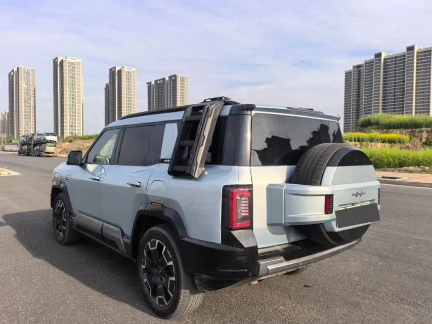 2025 FangChengBao Bao 8 2.0T 245HP L4 E-CVT PHEV 36.8KWH,autocango,china used car exporter,china ev exporter,chinese used car exporter,chinese used ev exporter