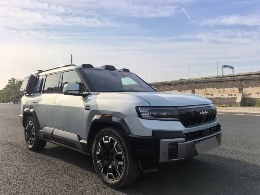 2025 FangChengBao Bao 8 2.0T 245HP L4 E-CVT PHEV 36.8KWH,autocango,china used car exporter,china ev exporter,chinese used car exporter,chinese used ev exporter