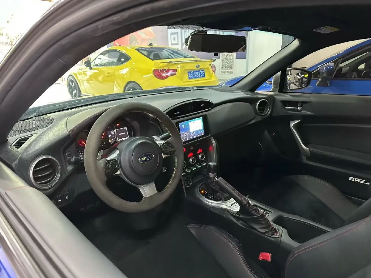 2019 MINI CLUBMAN 1.5T 136HP L3 6AT,autocango,china used car exporter,china ev exporter,chinese used car exporter,chinese used ev exporter