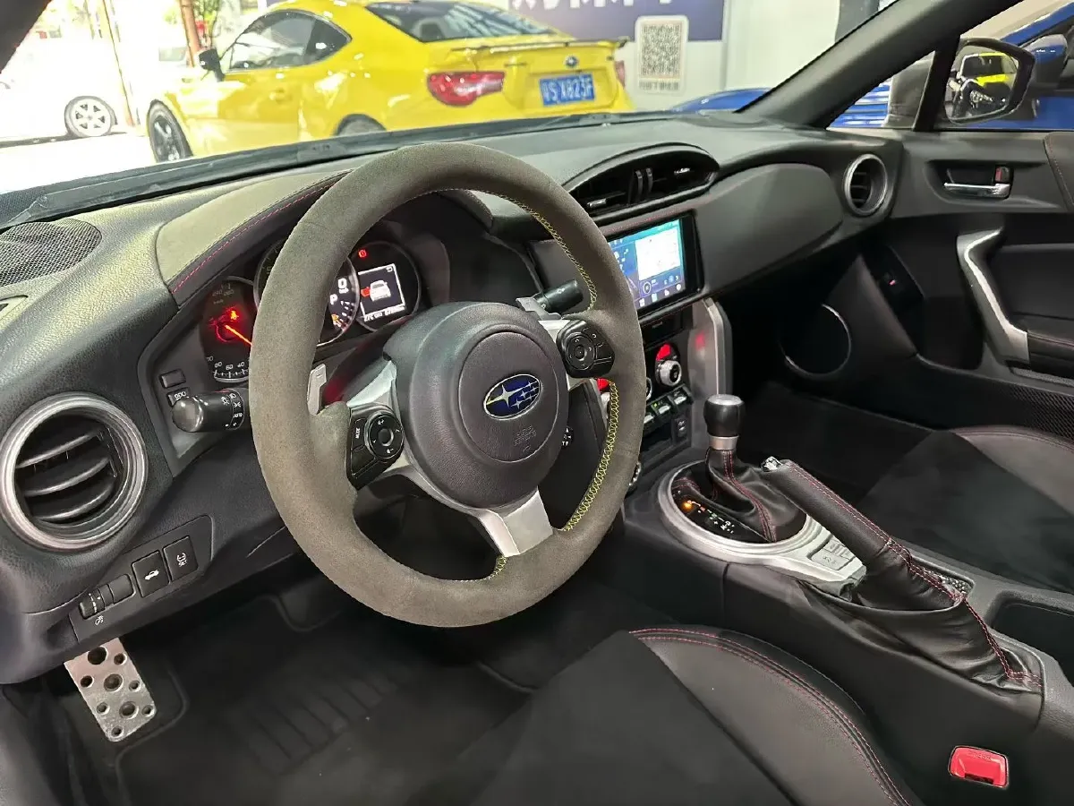 2019 MINI CLUBMAN 1.5T 136HP L3 6AT,autocango,china used car exporter,china ev exporter,chinese used car exporter,chinese used ev exporter