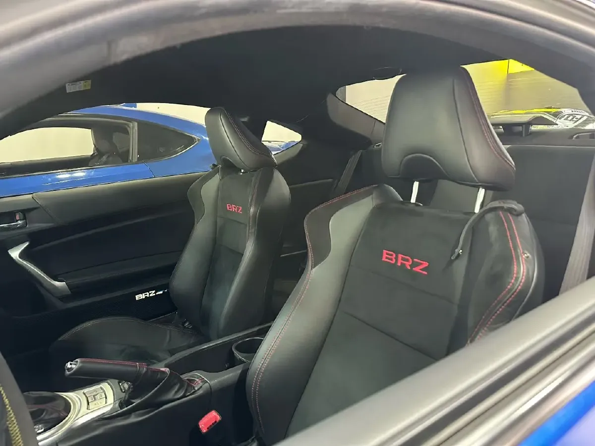 2019 MINI CLUBMAN 1.5T 136HP L3 6AT,autocango,china used car exporter,china ev exporter,chinese used car exporter,chinese used ev exporter