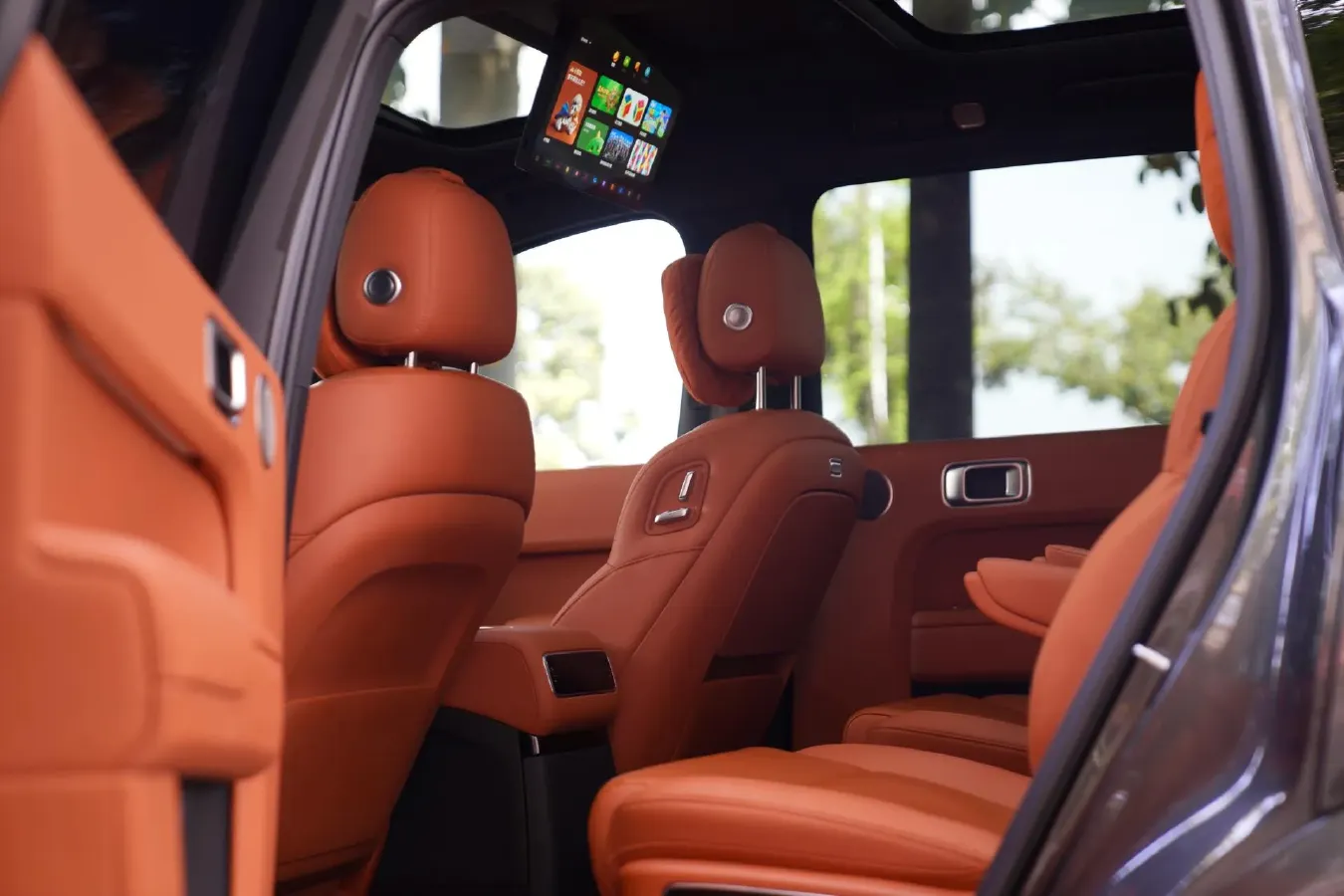 2024 Li L9 Range Extended 154HP REEV 52.3KWH,autocango,china used car exporter,china ev exporter,chinese used car exporter,chinese used ev exporter