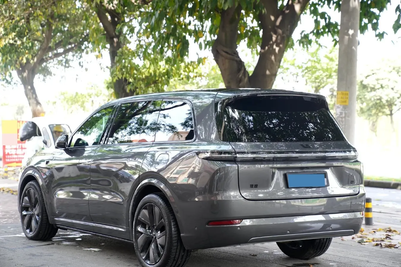 2024 Li L9 Range Extended 154HP REEV 52.3KWH,autocango,china used car exporter,china ev exporter,chinese used car exporter,chinese used ev exporter