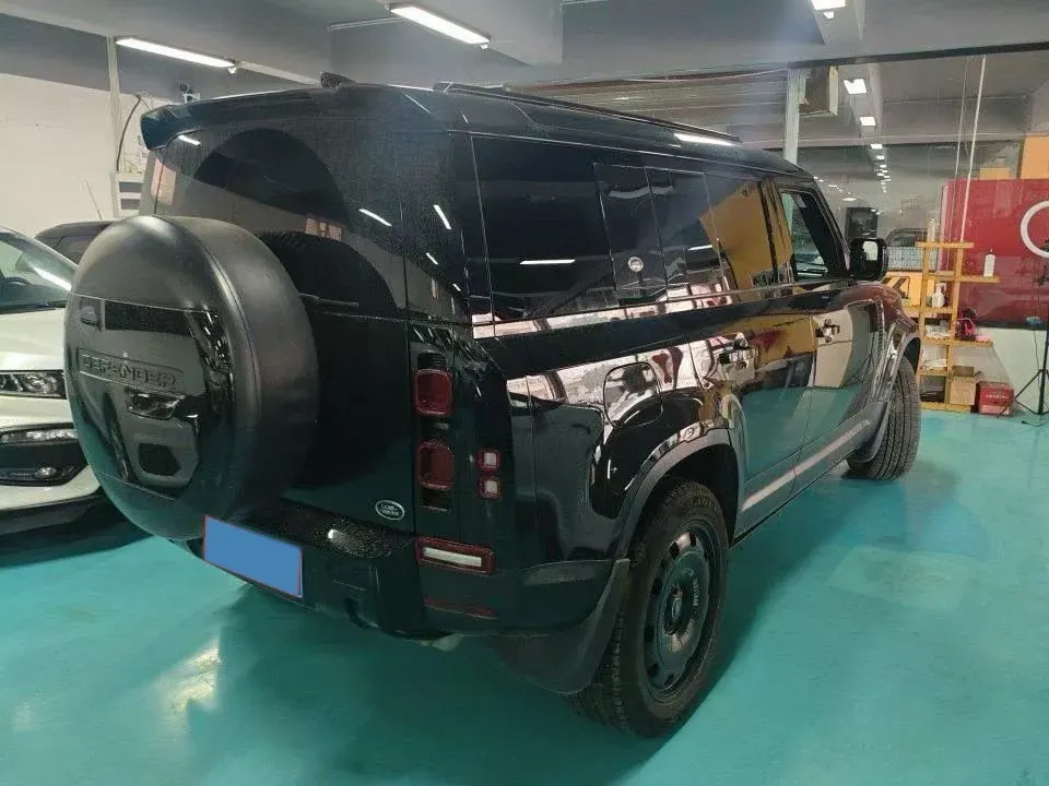 2020 Land Rover Defender 3.0T 400HP L6 8AT,autocango,china used car exporter,china ev exporter,chinese used car exporter,chinese used ev exporter
