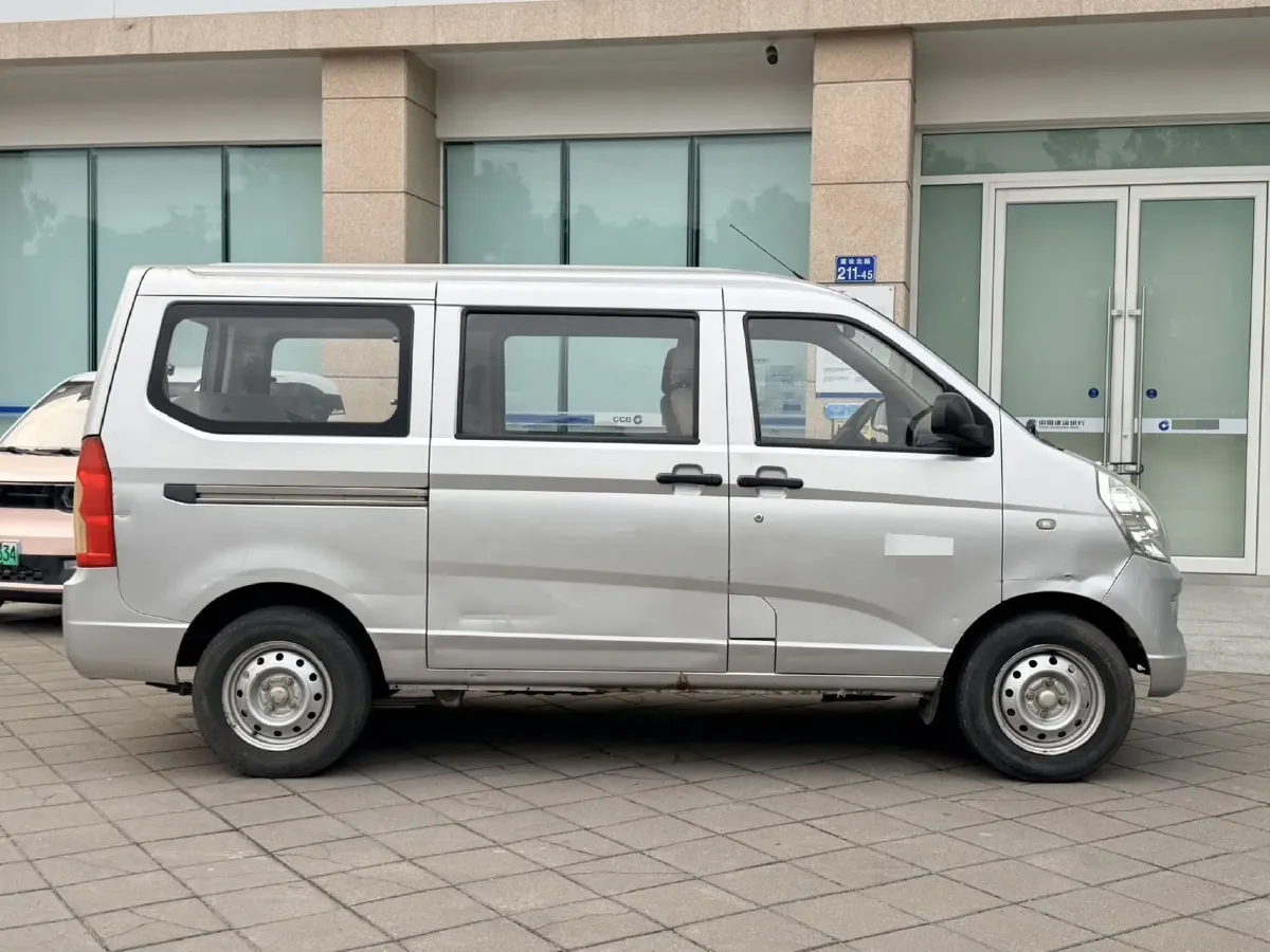 2019 WuLing RongGuang 1.2L 82HP L4 5MT,autocango,china used car exporter,china ev exporter,chinese used car exporter,chinese used ev exporter