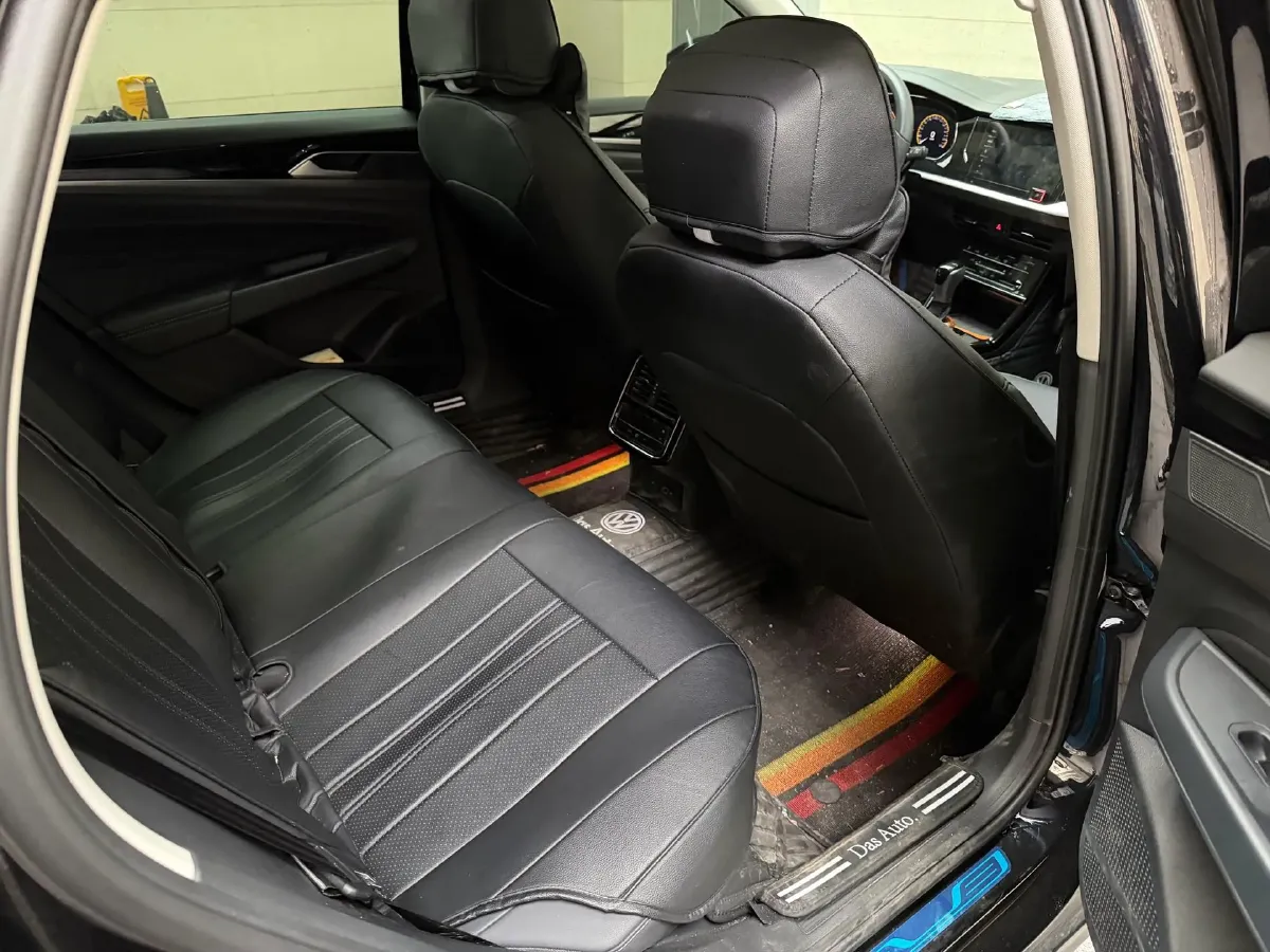 2025 Volkswagen Passat 2.0T 186HP L4 7DCT,autocango,china used car exporter,china ev exporter,chinese used car exporter,chinese used ev exporter