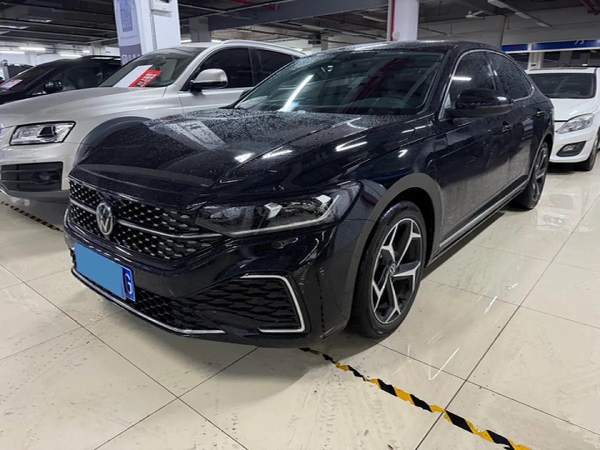 2025 Volkswagen Passat 2.0T 186HP L4 7DCT,autocango,china used car exporter,china ev exporter,chinese used car exporter,chinese used ev exporter