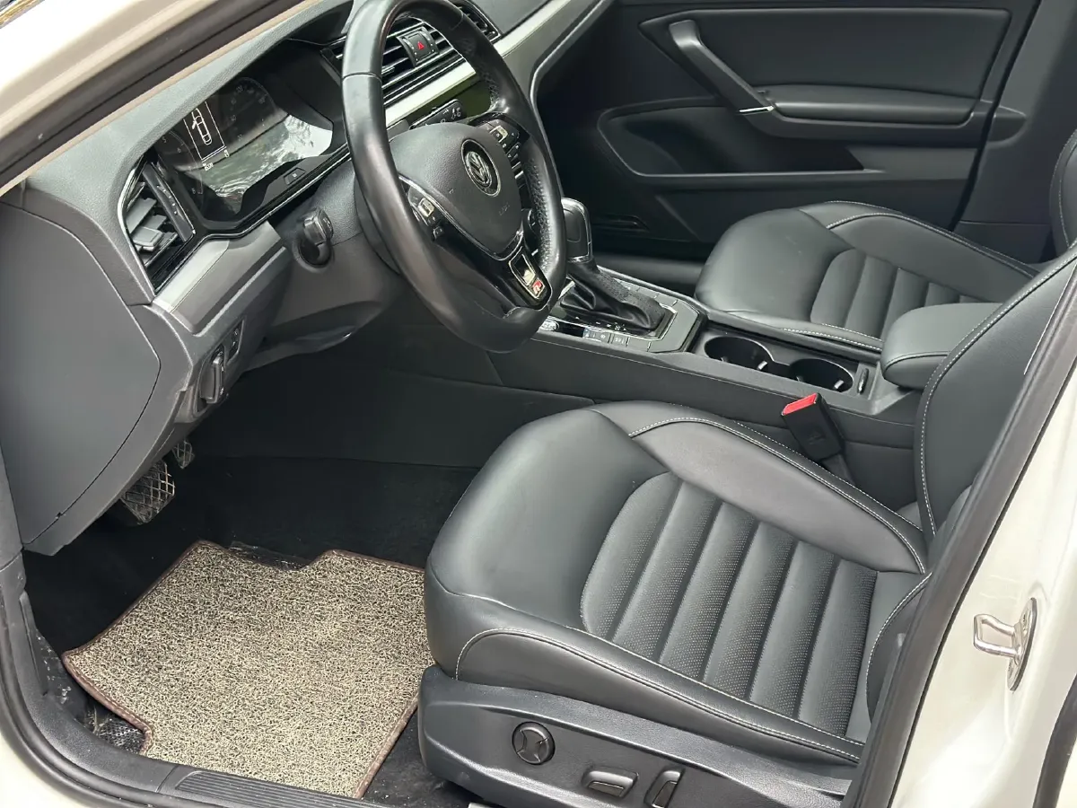 2019 Volkswagen Passat 1.4T 150HP L4 7DCT,autocango,china used car exporter,china ev exporter,chinese used car exporter,chinese used ev exporter