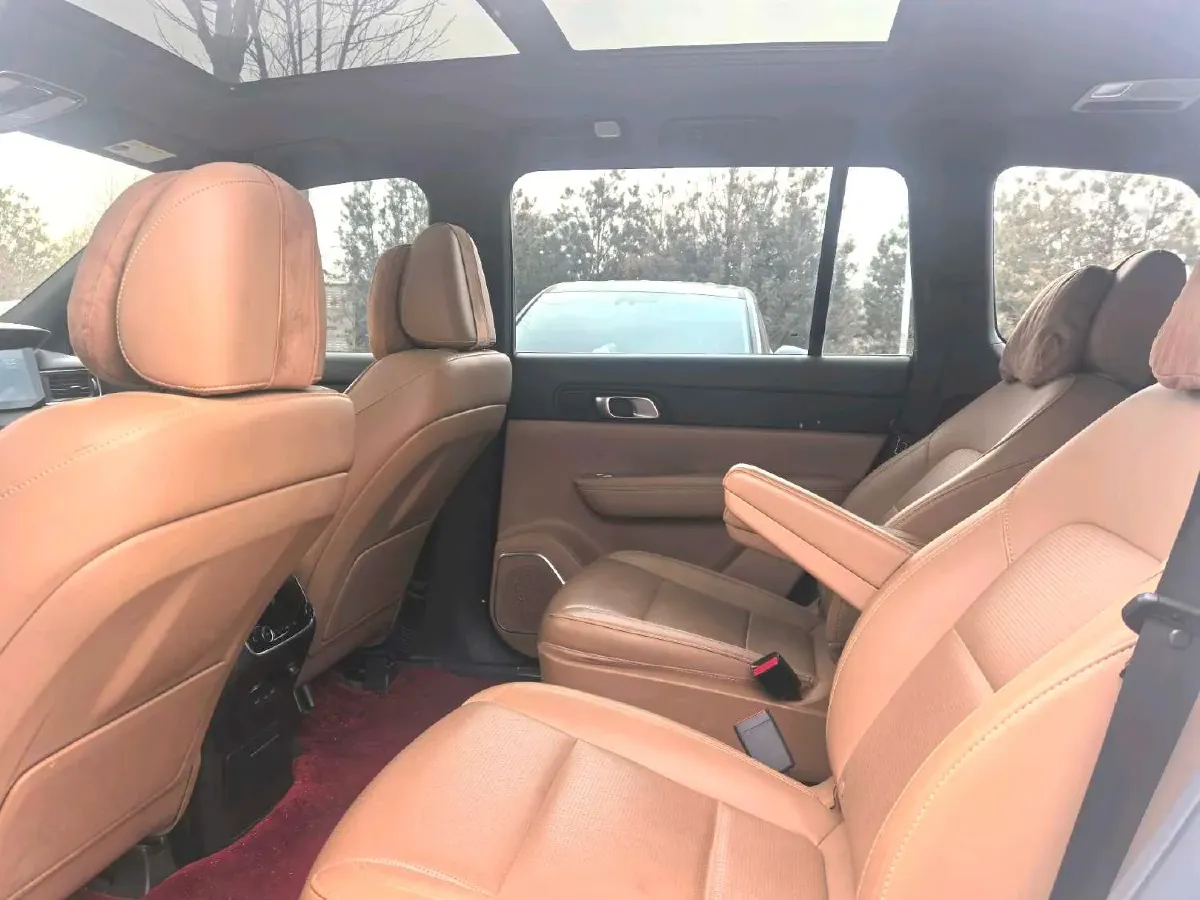 2021 Li ONE Range Extended 131HP REEV 40.5KWH,autocango,china used car exporter,china ev exporter,chinese used car exporter,chinese used ev exporter