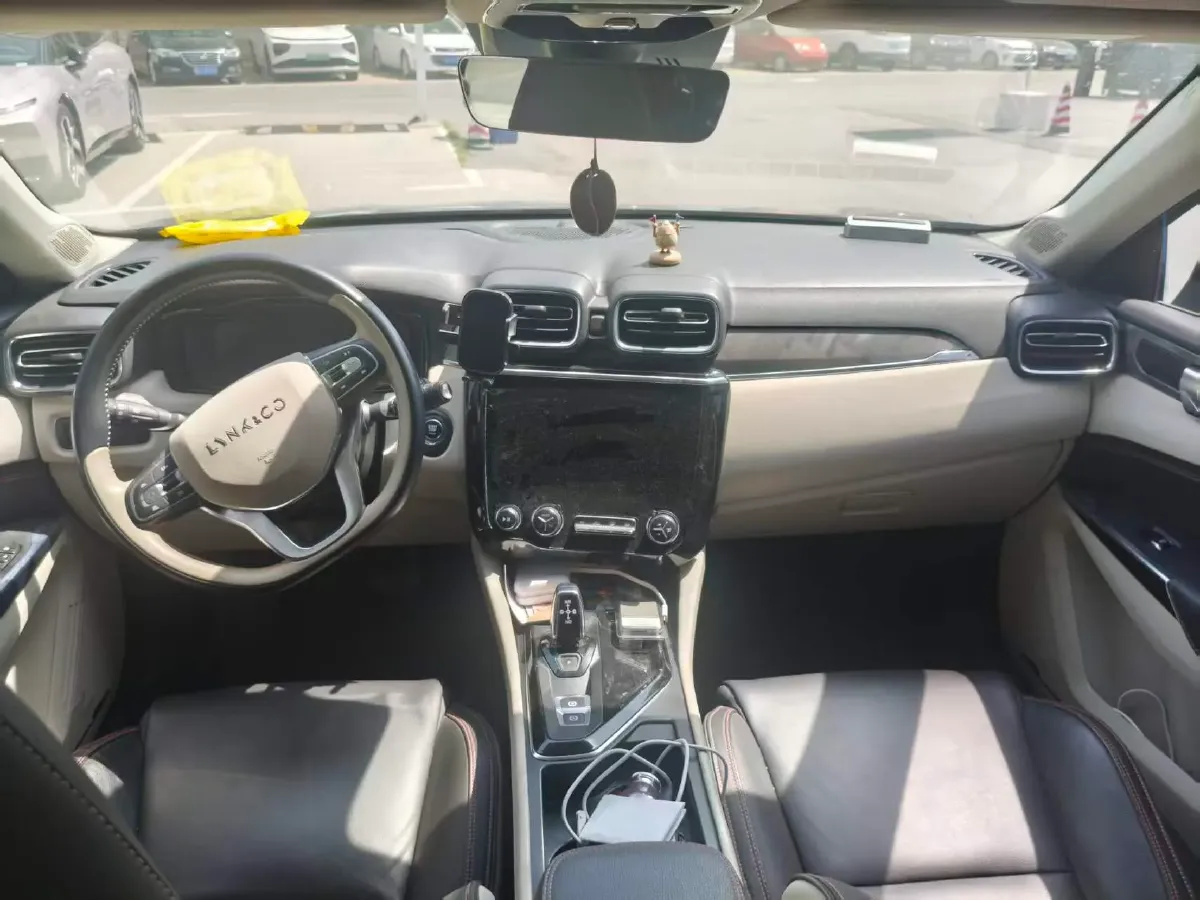 2018 Toyota C-HR 2.0L 171HP L4 CVT,autocango,china used car exporter,china ev exporter,chinese used car exporter,chinese used ev exporter